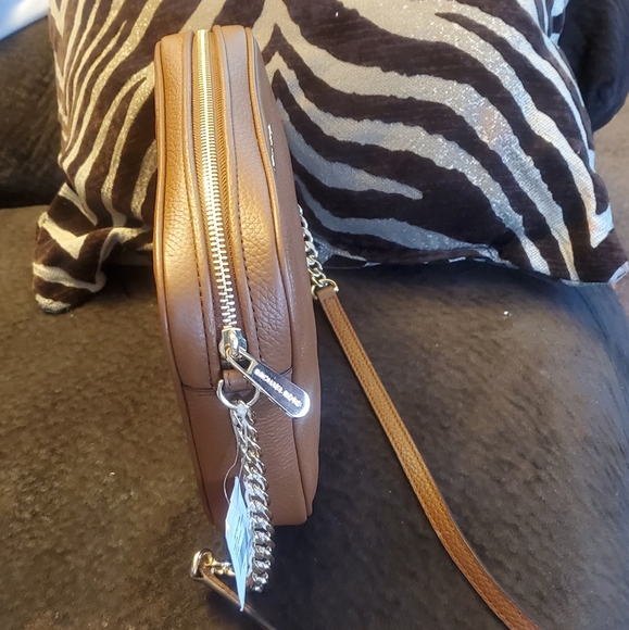 NWT Michael Kors Jet Set Crossbody - Picture 4 of 5